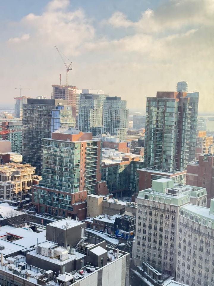 Yonge St & Queen St E - Photo 4 of 20