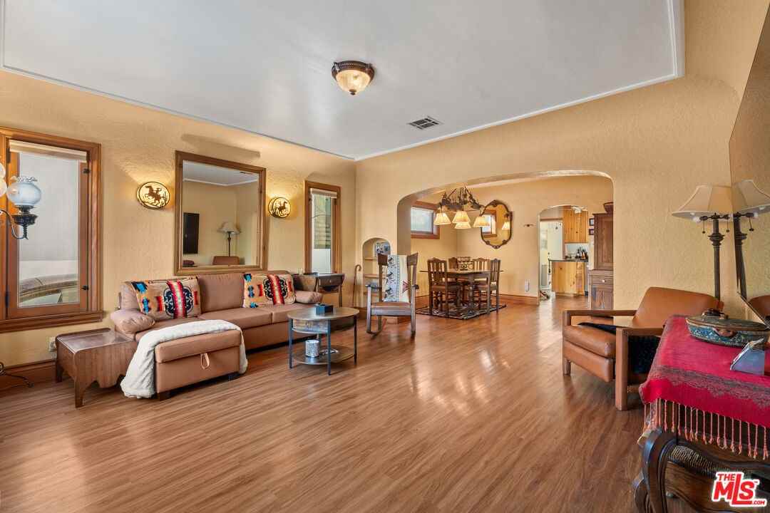 545 Norwich Dr #545 - Photo 4 of 13