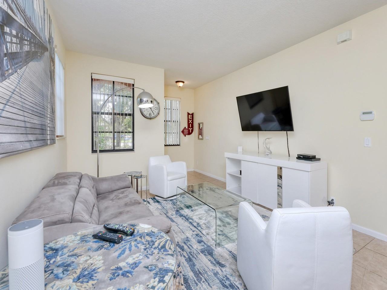 102 E Astor Cir #102 - Photo 4 of 29