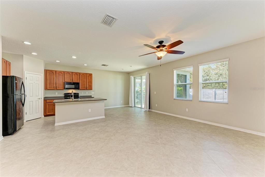 7807 110th Ave E #7807 - Photo 6 of 50