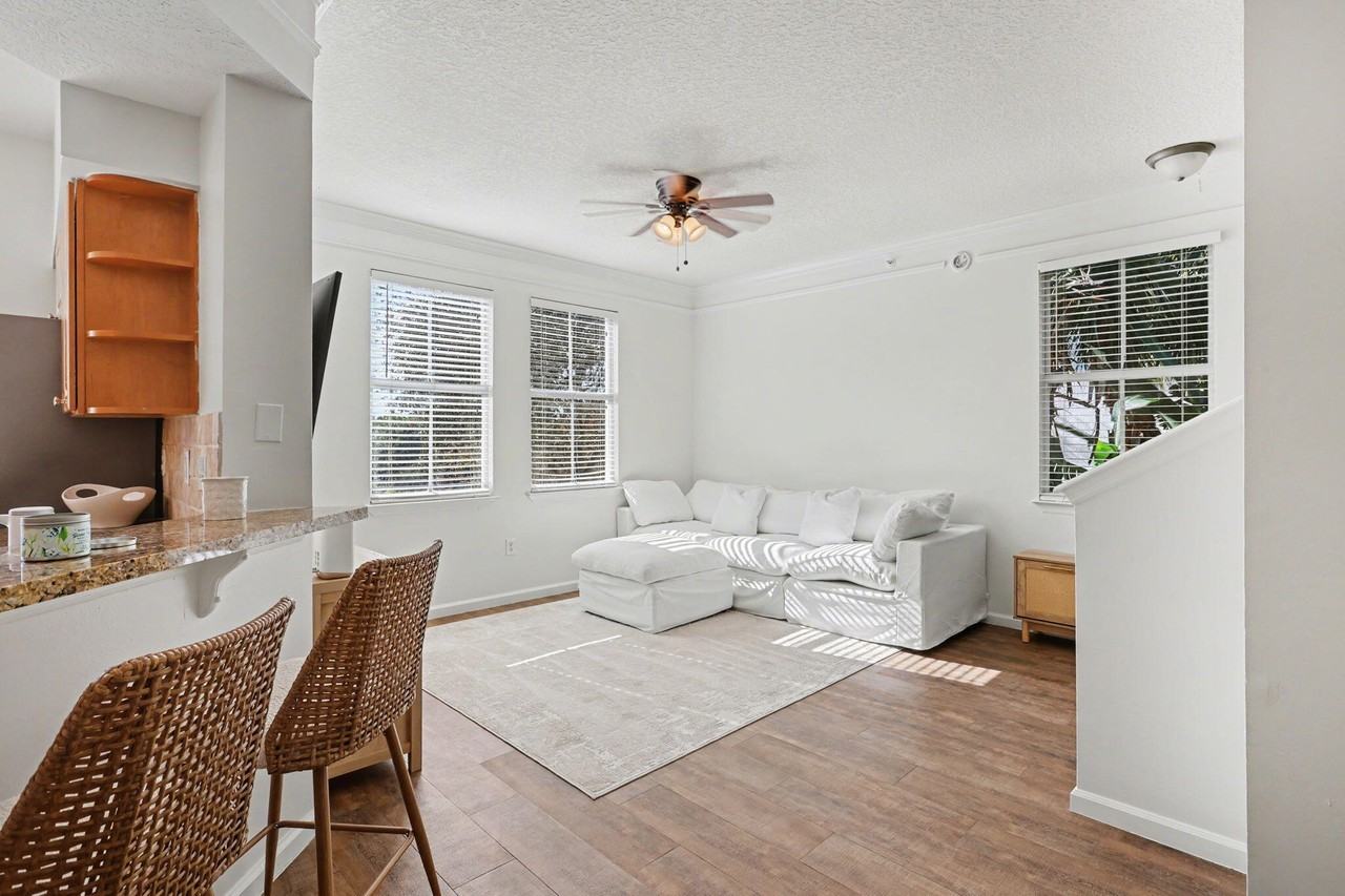 2044 Alta Meadows Ln #2044-1809 - Photo 5 of 31