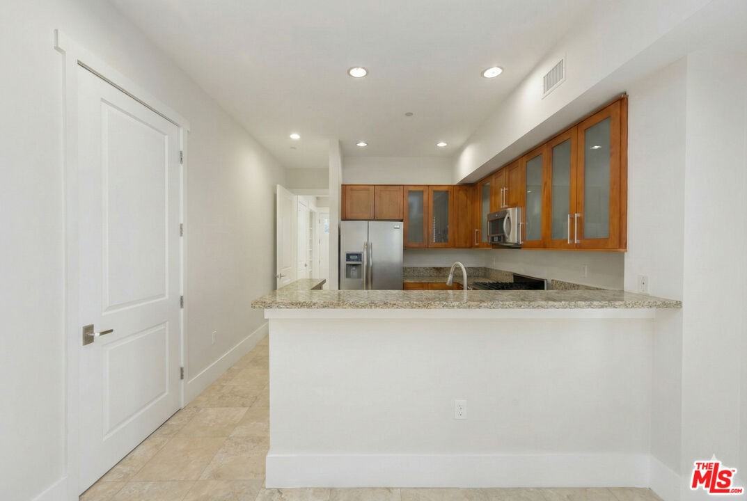 2020 Holly Dr #2020-5 - Photo 3 of 10