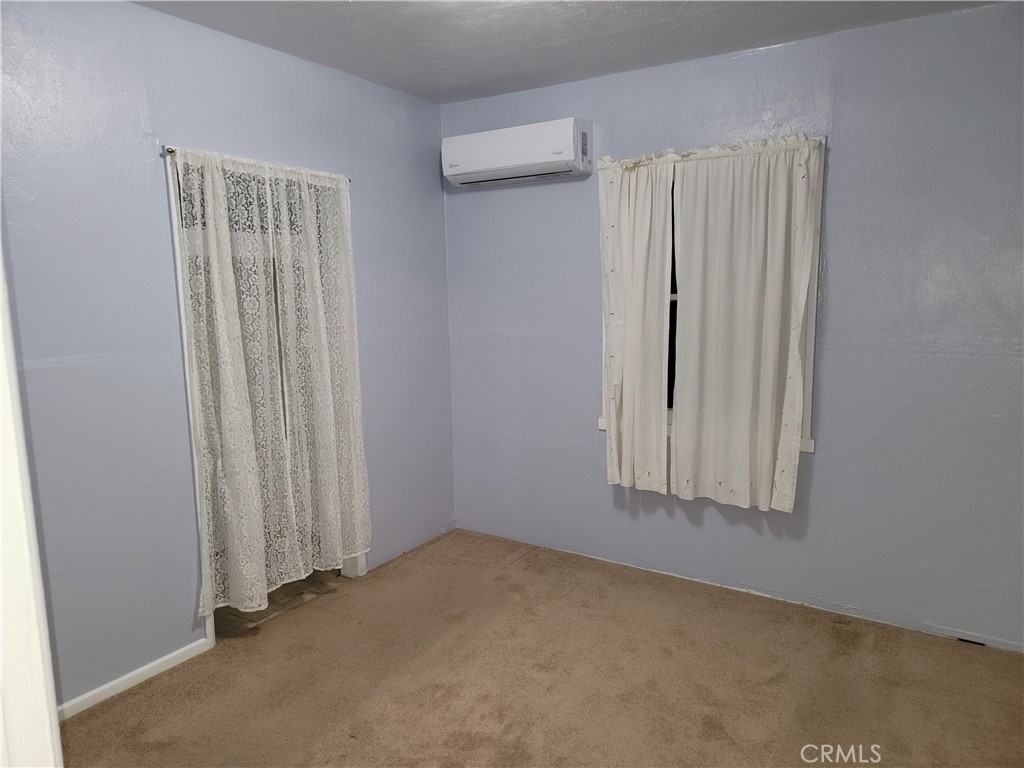 725 W Chanslor Way #725 - Photo 4 of 9