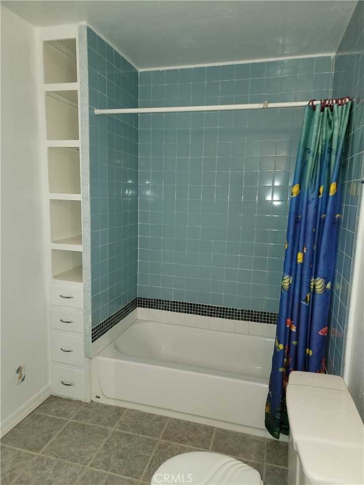 725 W Chanslor Way #725 - Photo 5 of 9