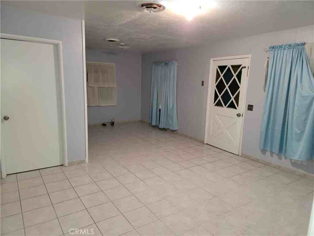 725 W Chanslor Way #725 - Photo 6 of 9