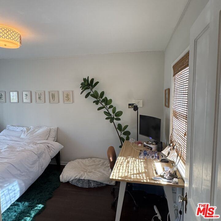 1128 N Crescent Heights Blvd #1128 - Photo 2 of 11