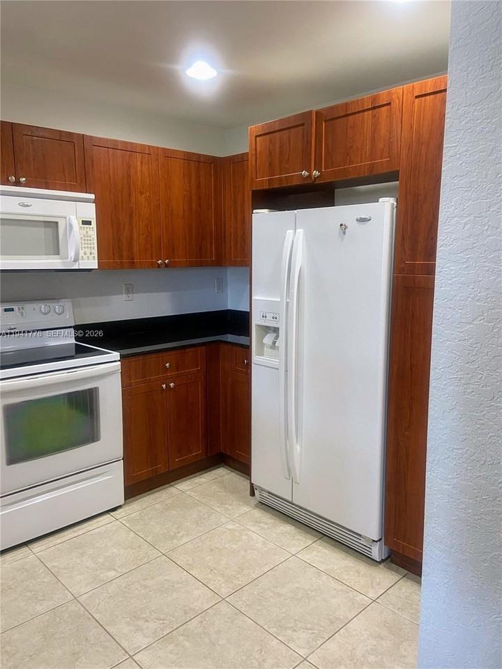 8933 Nw 107th Ct #8933-102 - Photo 5 of 21