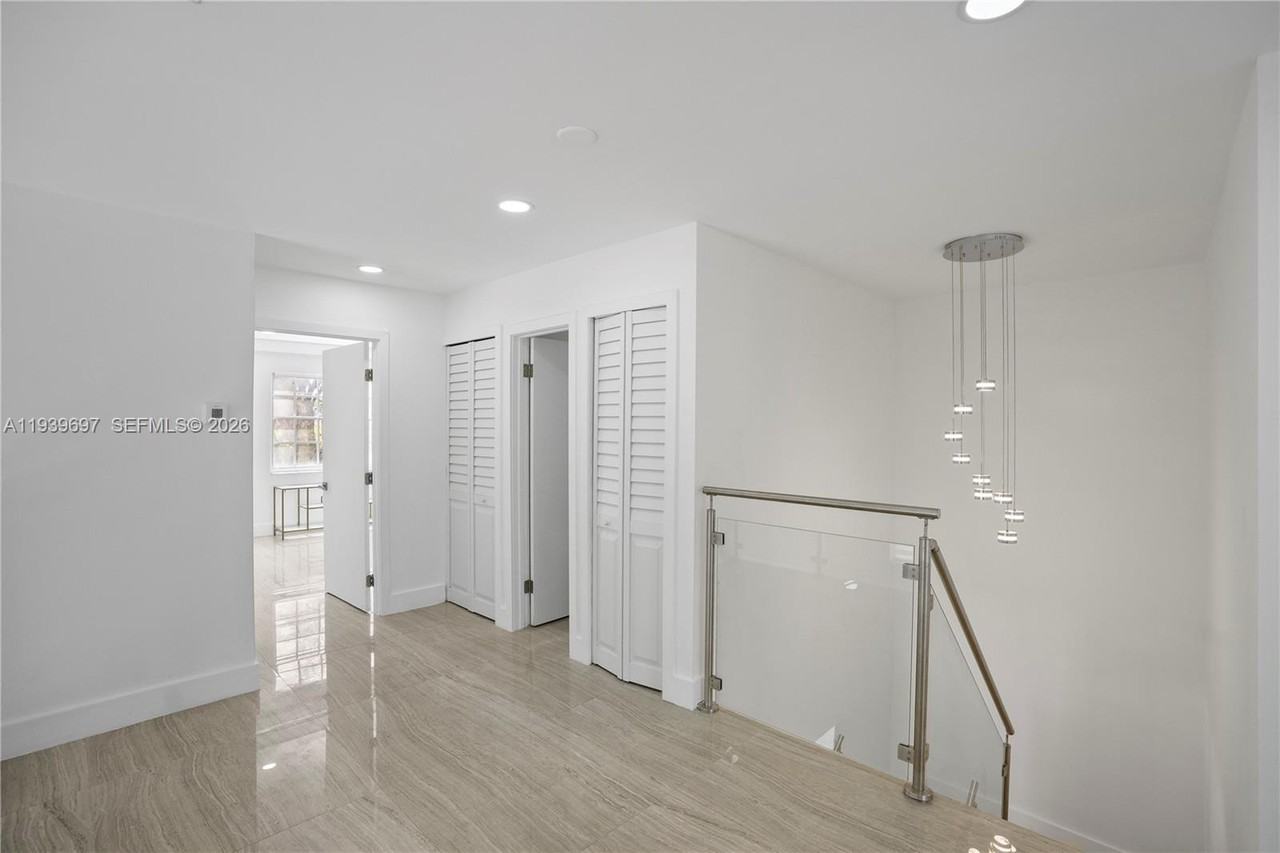 Sw 82nd St #12894 - Photo 7 of 50