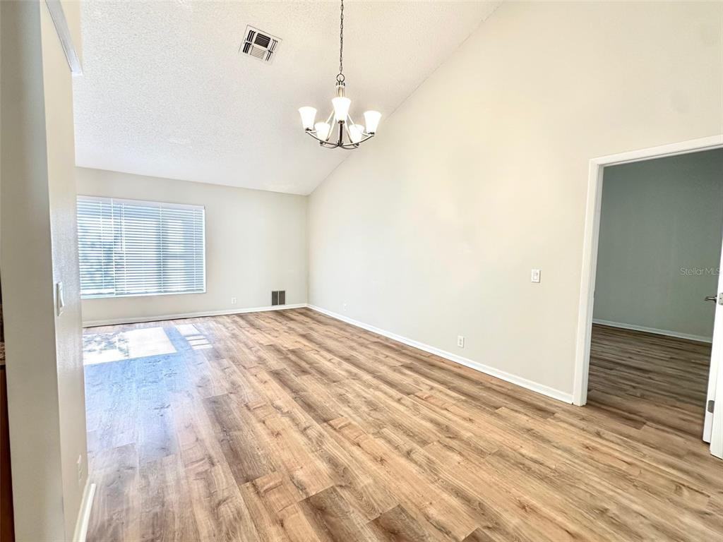 1533 Cumberland Ct W #1533 - Photo 5 of 38