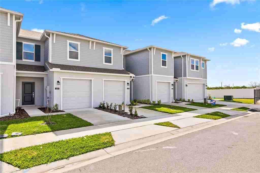 624 Poppy Ln #624 - Photo 4 of 23