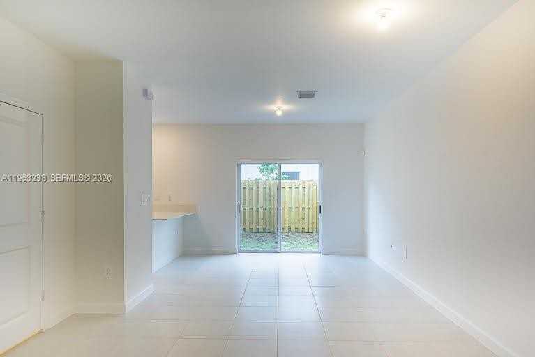 2683 Se 11th St #2683 - Photo 2 of 26