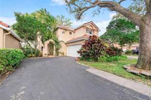 10019 Nw 5th St #10019 - Photo 1 of 1