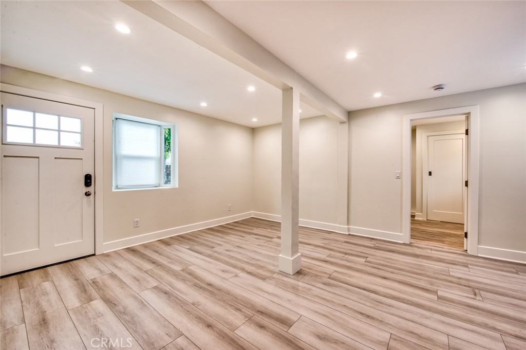 368 Oak St #368C - Photo 6 of 8