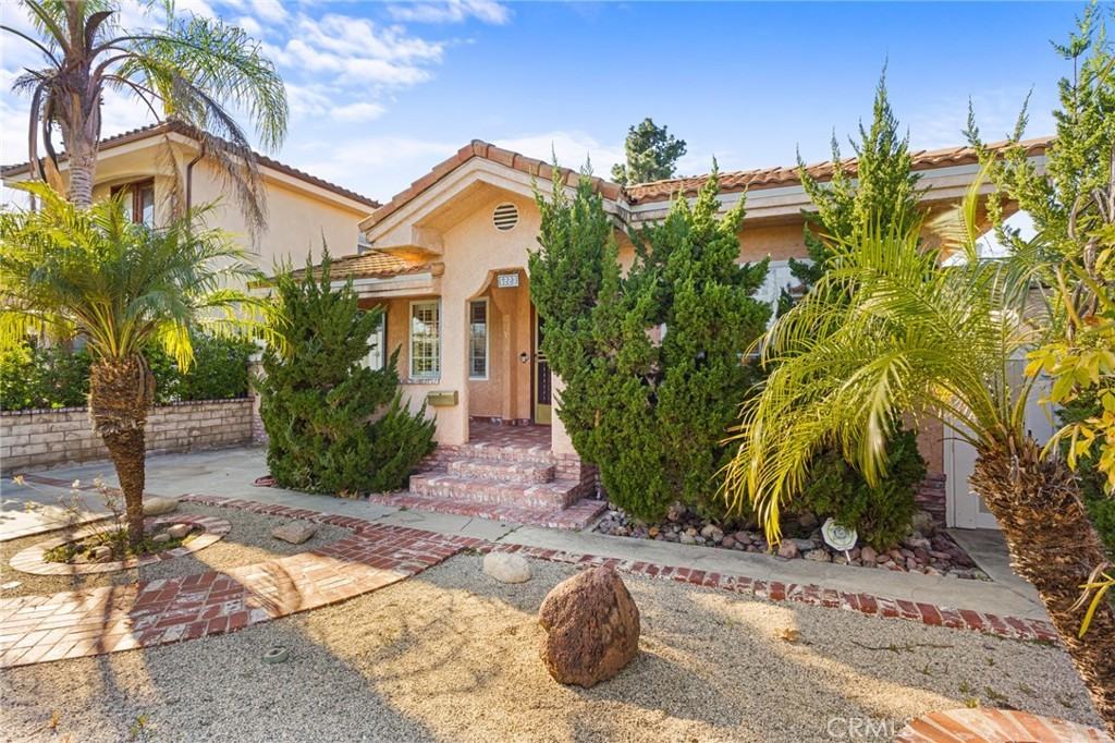 5227 Bellaire Ave #5227 - Photo 2 of 25