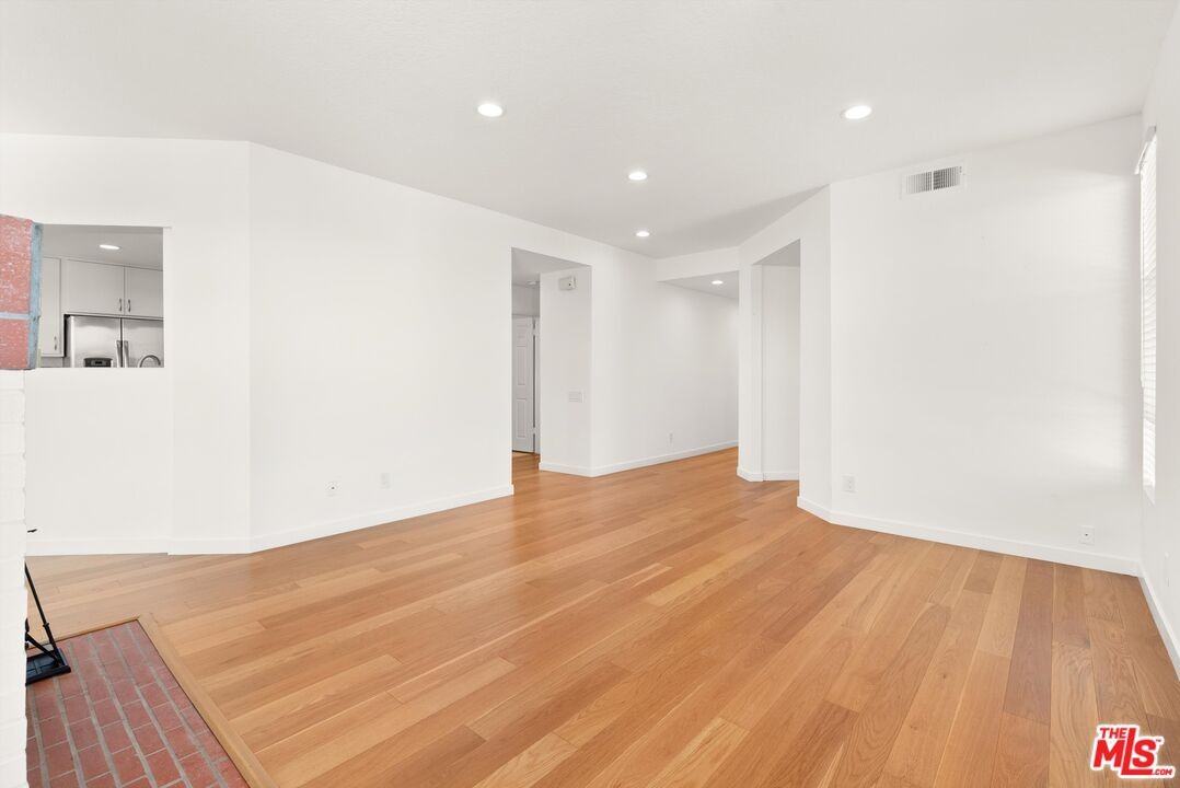 4643 E 4th St #4643 - Photo 2 of 40