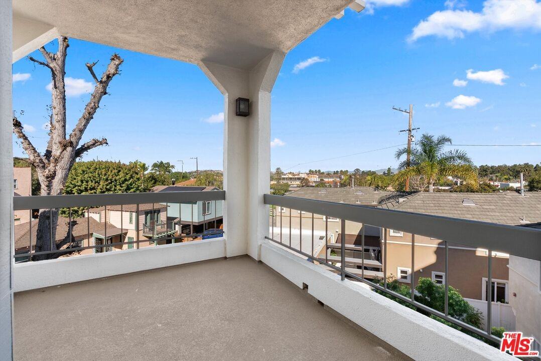 4643 E 4th St #4643 - Photo 4 of 40