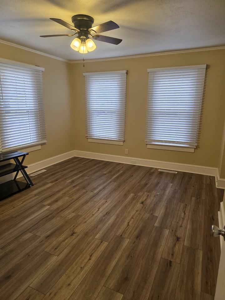 420 Peach St #1 - Photo 4 of 8