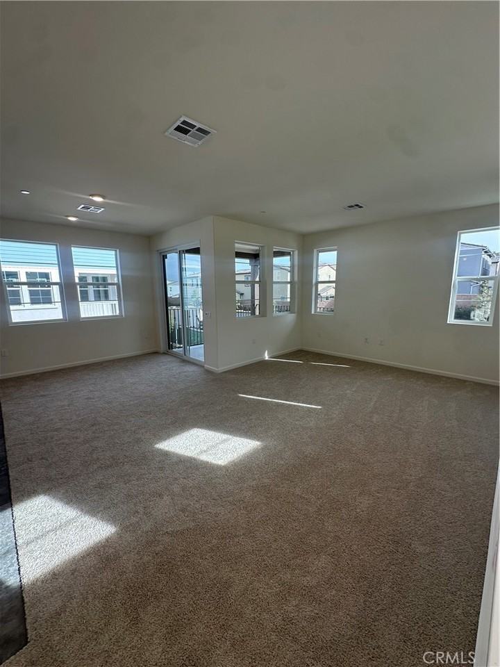 4068 Summer Way #4068 - Photo 2 of 34