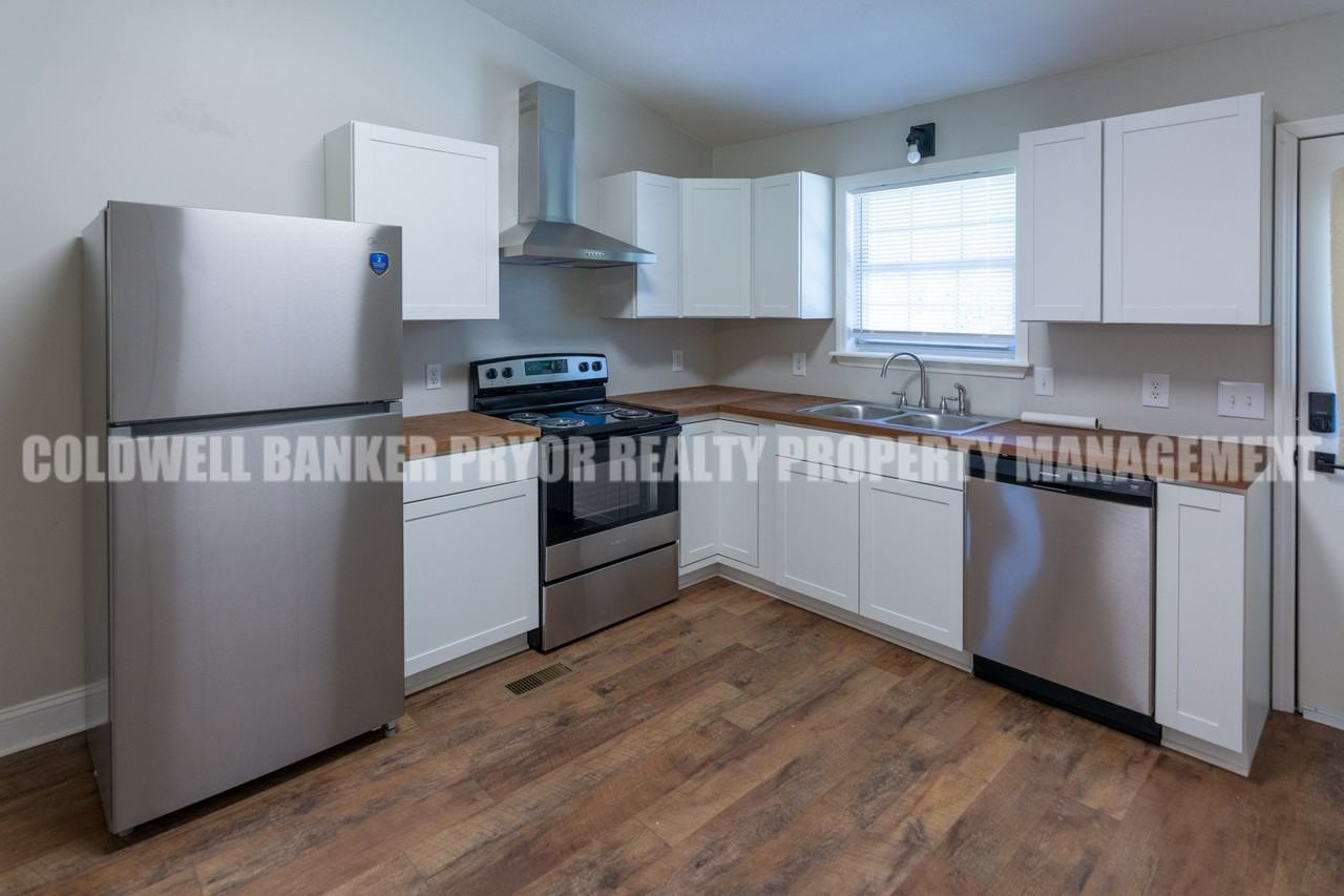 150 Scenic Dr #1 - Photo 6 of 27