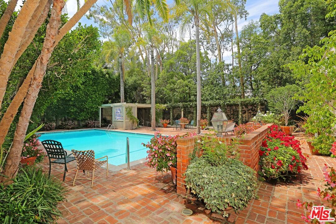 11901 W Sunset Blvd #11901-104 - Photo 4 of 21