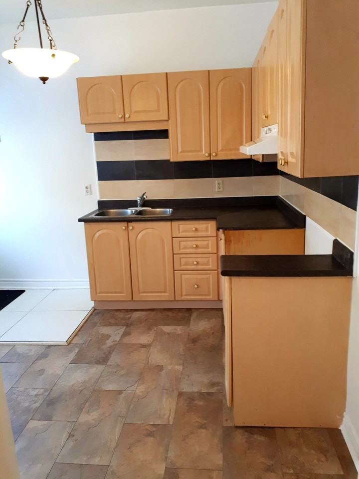 55 Rue Papineau, J8X 1T9 Gatineau, Canada Quebec - Photo 3 of 12