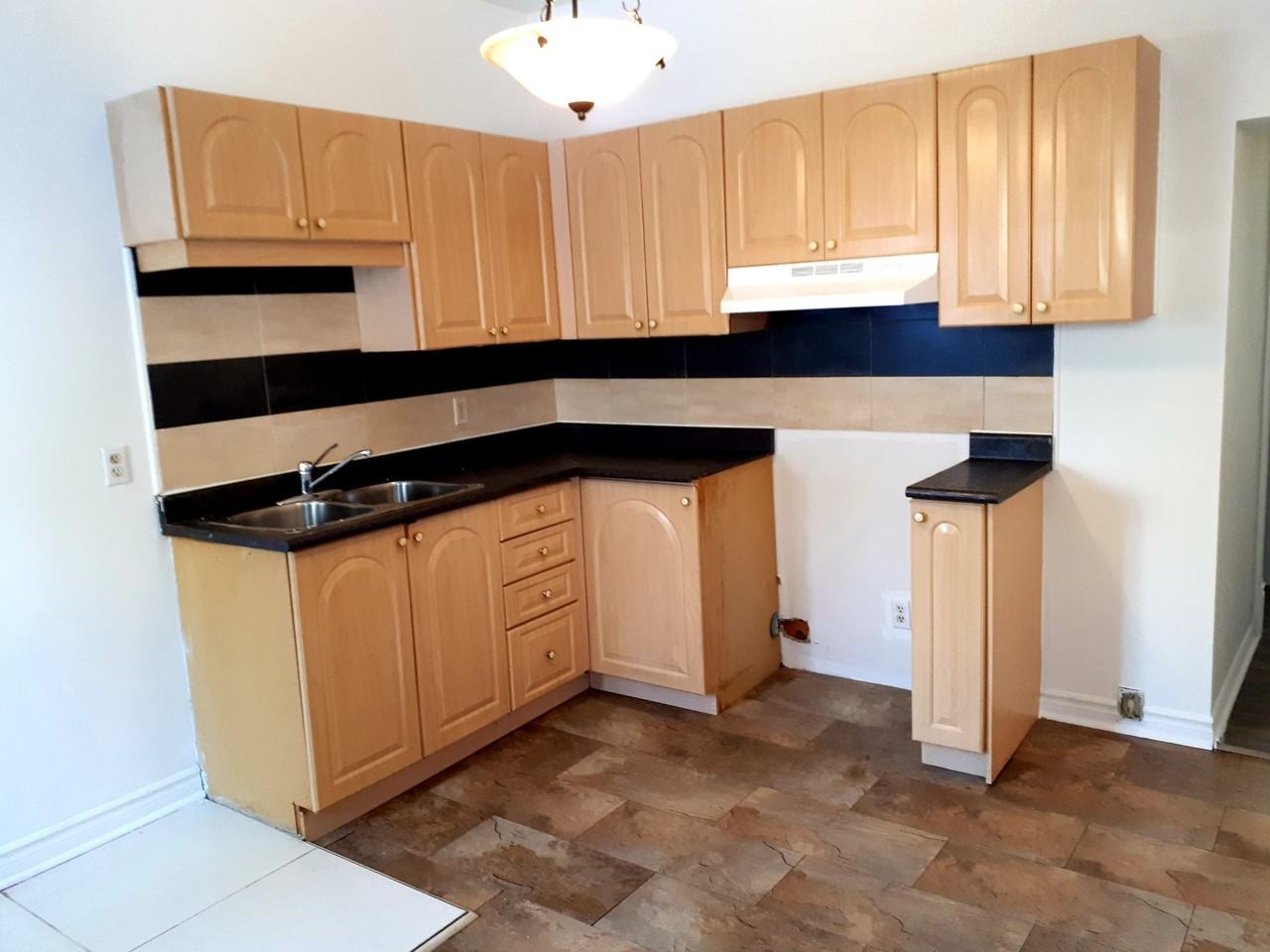 55 Rue Papineau, J8X 1T9 Gatineau, Canada Quebec - Photo 2 of 12