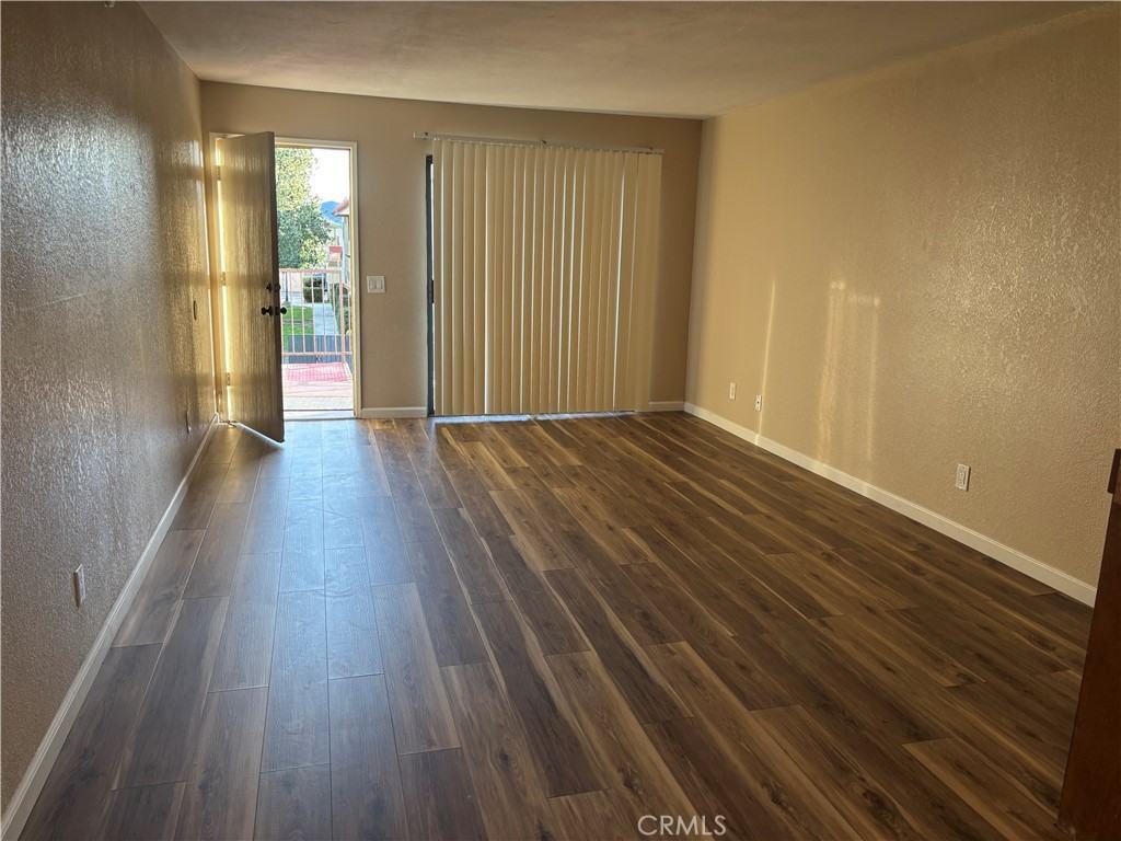 2469 W Acacia Ave #2469 - Photo 3 of 7