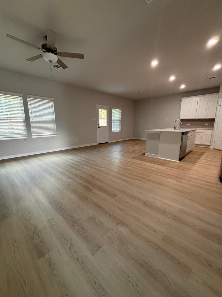 7910 Alset Dr #7910 - Photo 3 of 11