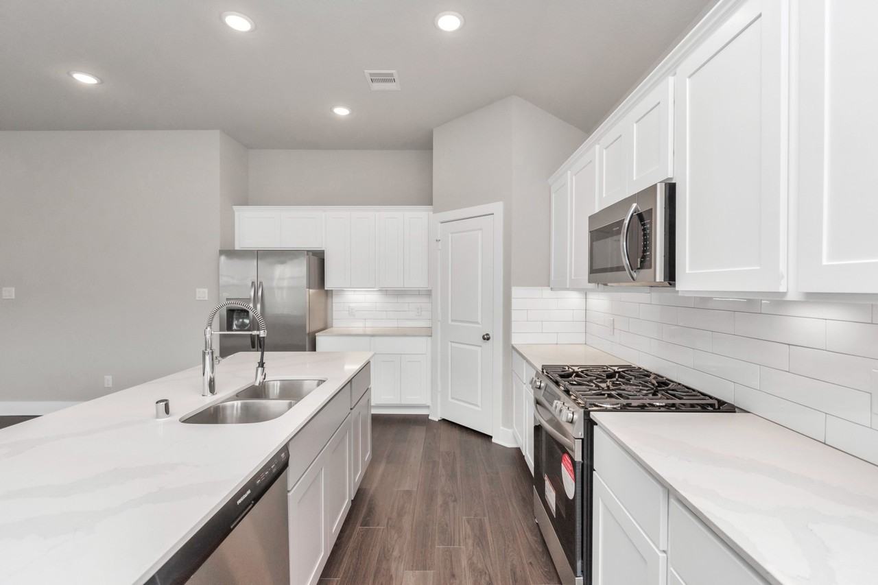 10622 Cascade Creek Dr #10622 - Photo 4 of 24