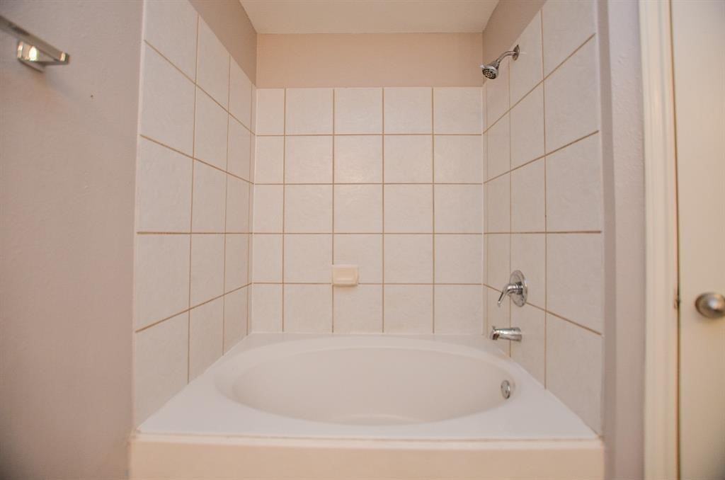 6406 Waldron Dr #6406A - Photo 6 of 23