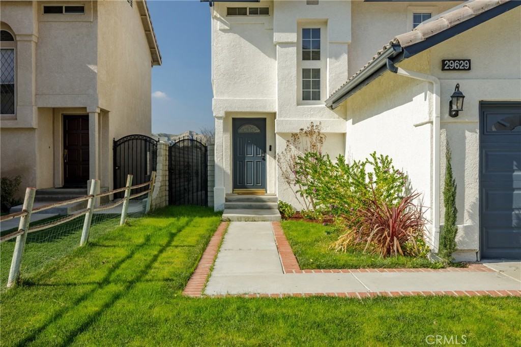 29629 Parkglen Pl #29629 - Photo 2 of 31