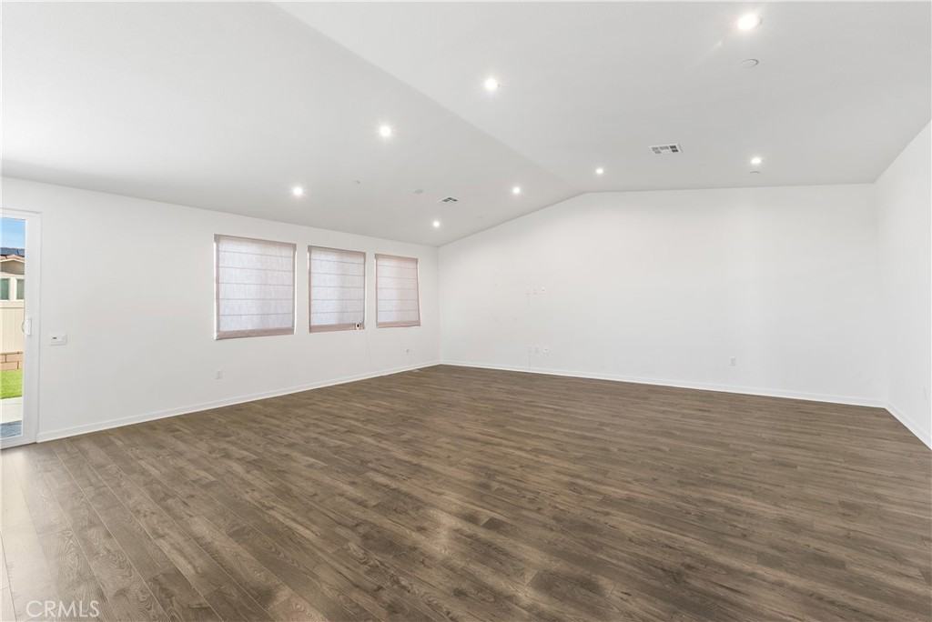 41846 Castello Ln #41846 - Photo 5 of 46