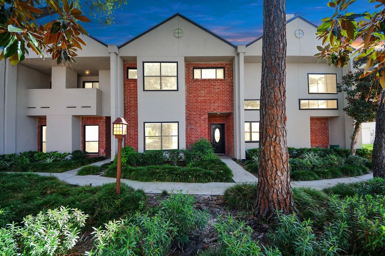 2468 Bering Dr #2468