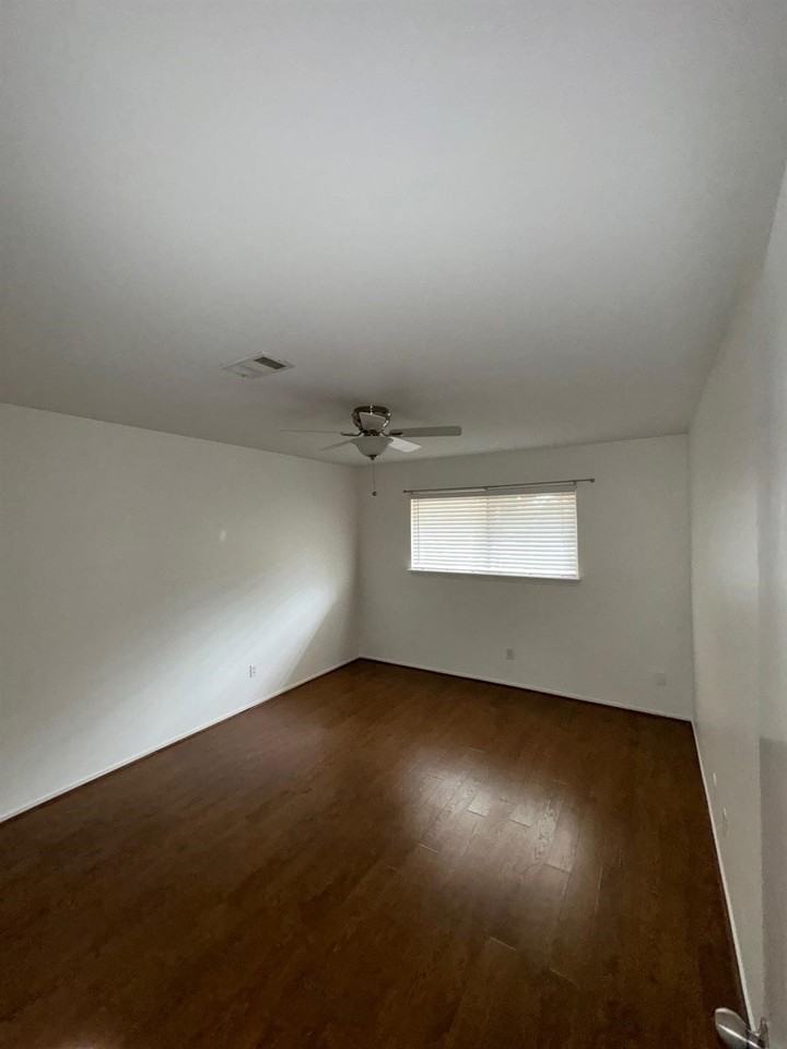 12925 Trail Hollow Dr #12925-2925 - Photo 6 of 24