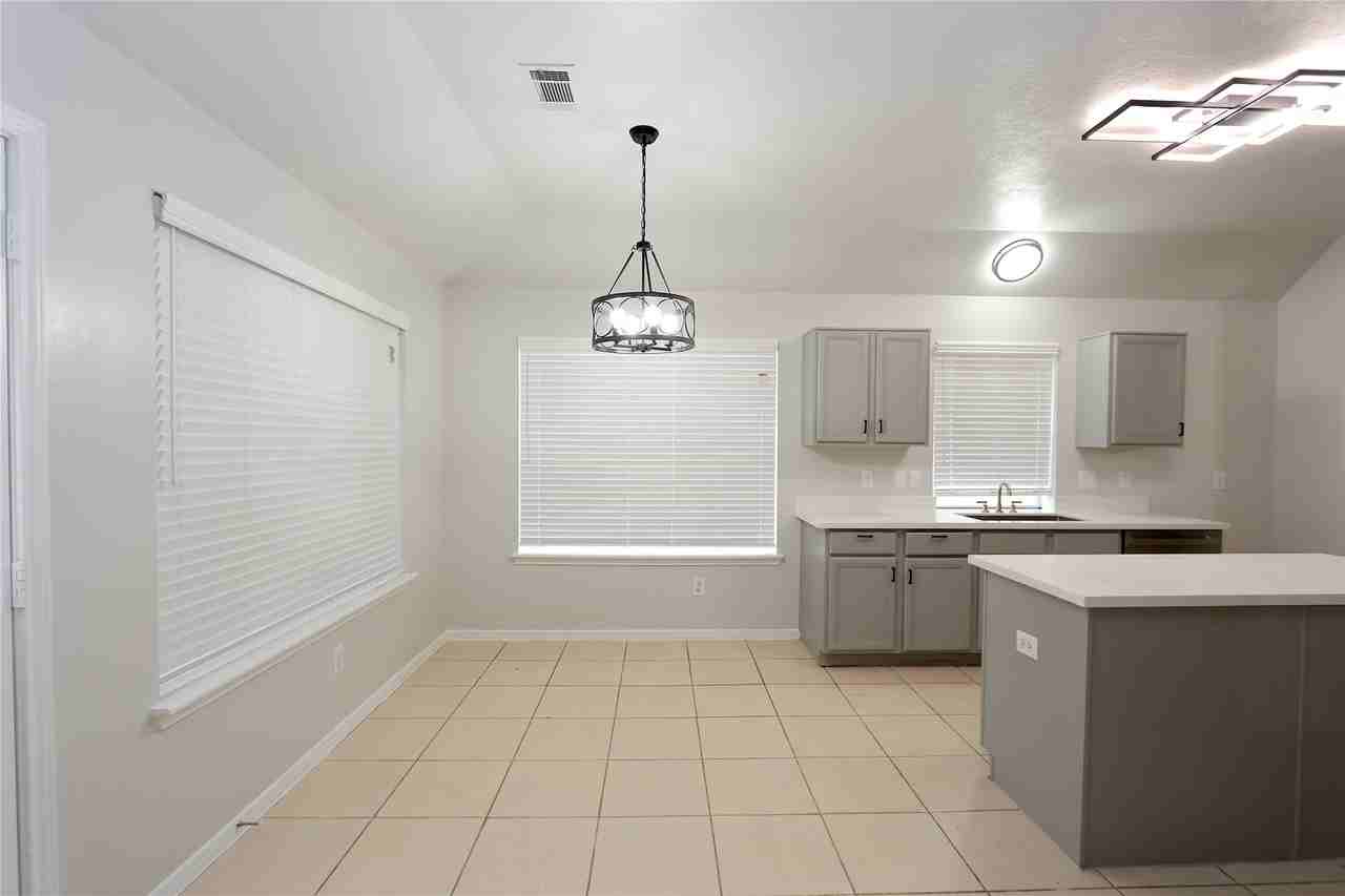 16243 April Ridge Dr #16243 - Photo 6 of 18