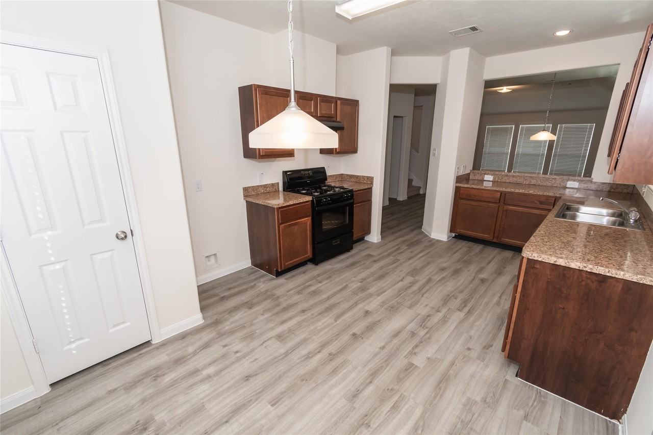 2606 Montecito Ln #2606 - Photo 7 of 10