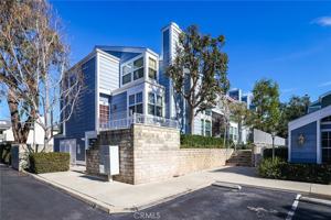 featured image of 884 Halyard #884