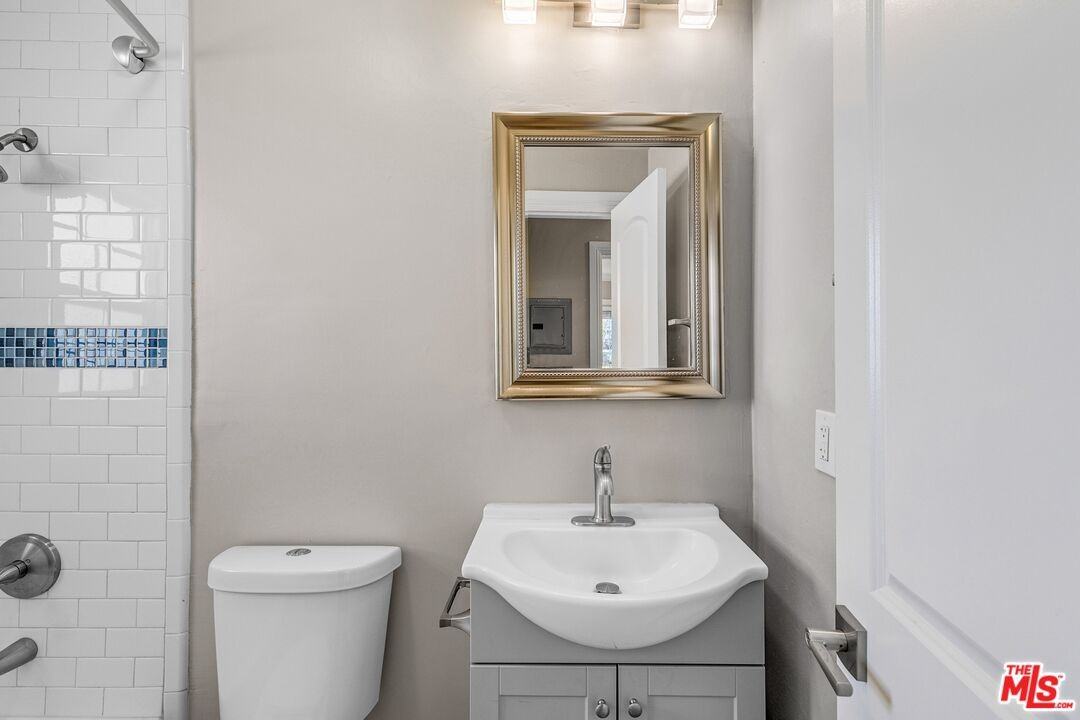 8619 1/2 W Olympic Blvd #8619 - Photo 4 of 21