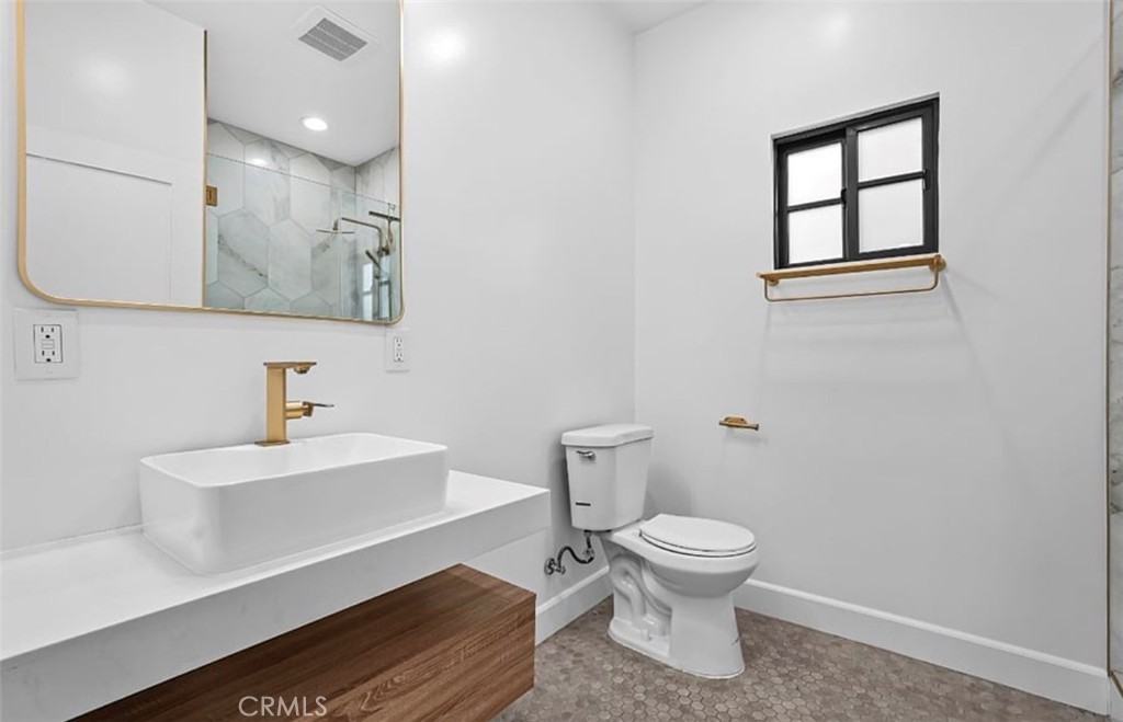 720 W Altadena Dr #7201-2 - Photo 3 of 10