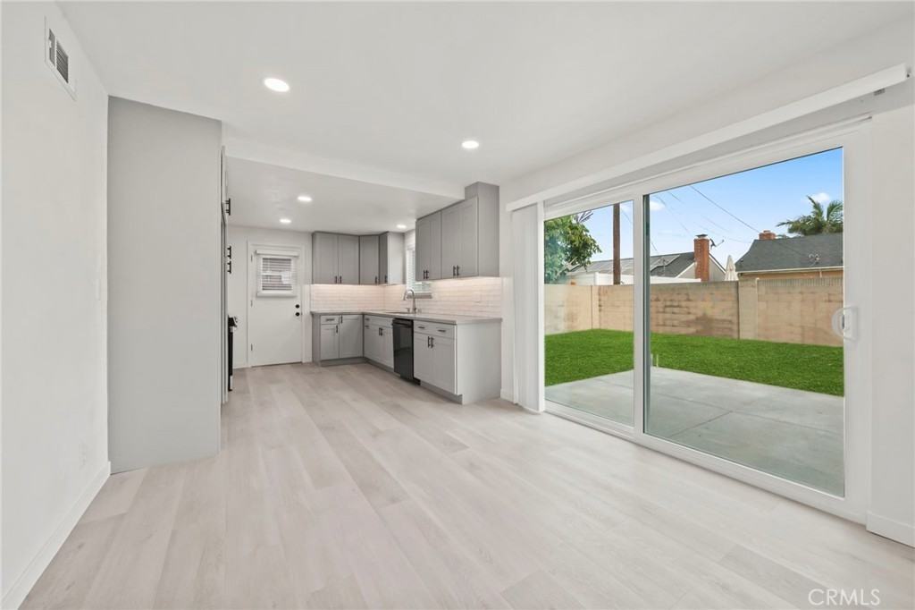 17422 Meer Cir #17422 - Photo 7 of 17