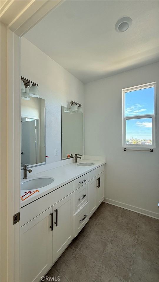 1090 W Foothill Blvd #1090 - Photo 6 of 10