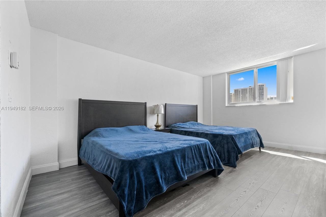 19380 Collins Ave #19380-901 - Photo 5 of 30