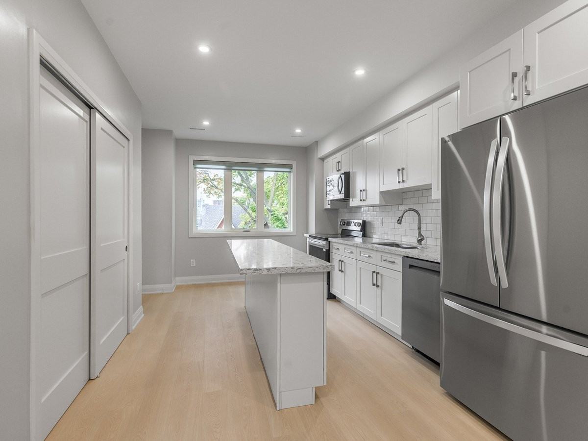 543 Roxton Rd - Photo 2 of 11