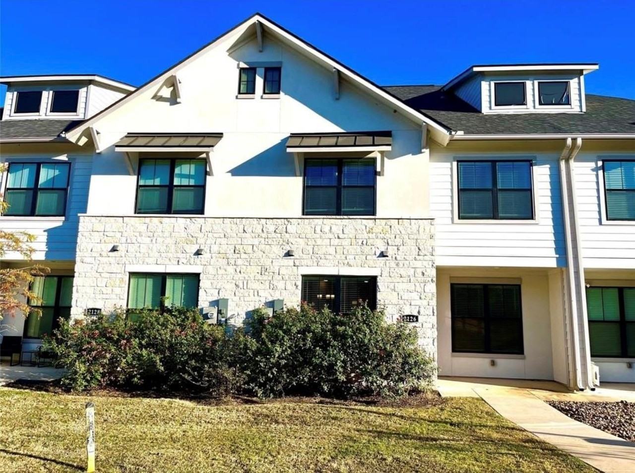 2126 Crescent Pointe Pkwy #2126 - Photo 2 of 15