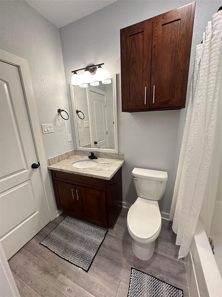 2126 Crescent Pointe Pkwy #2126 - Photo 7 of 15