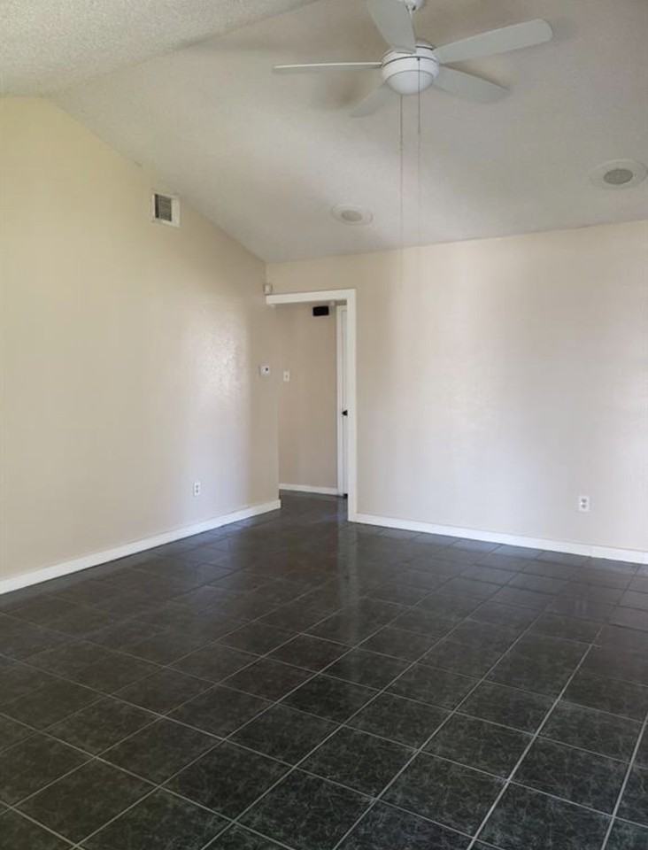 2426 Spring Dusk Ln #2426 - Photo 3 of 15