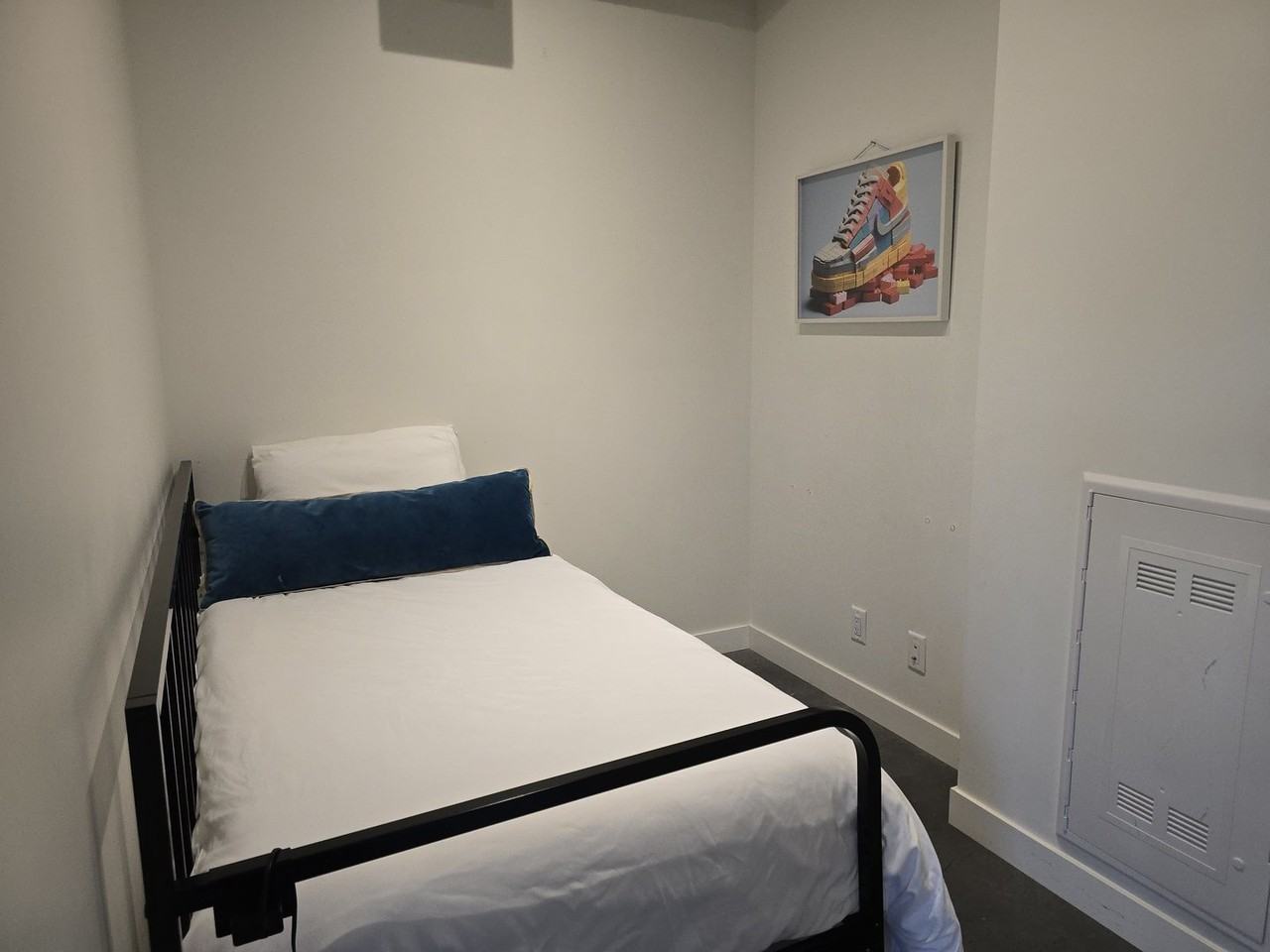 8 Avenue Southeast - Photo 5 of 18