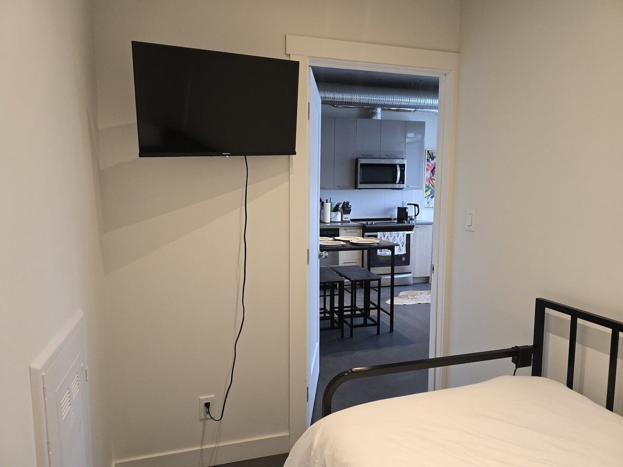 8 Avenue Southeast - Photo 6 of 18