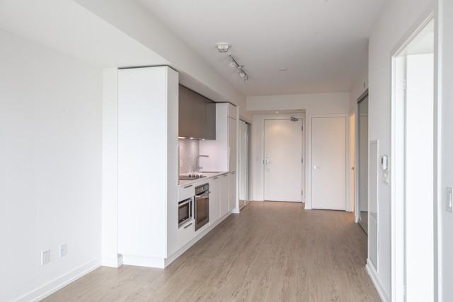 85 Axis Condos #1610 - Photo 3 of 9