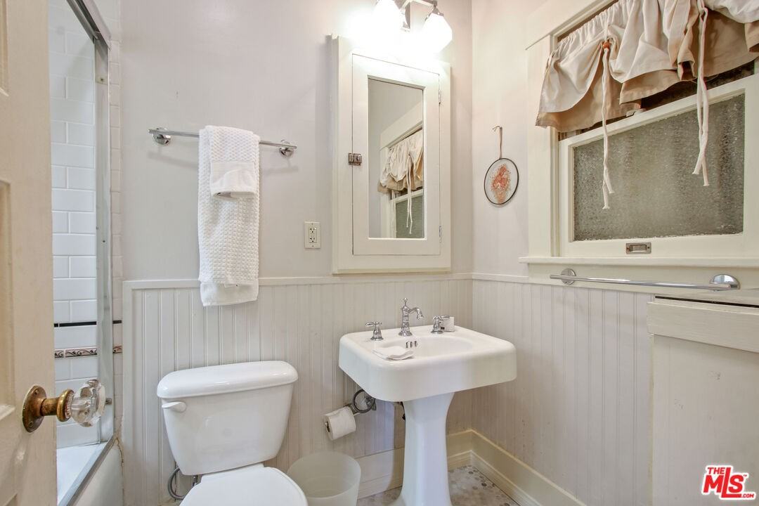 N Plymouth Blvd #617619-1-2 - Photo 3 of 12